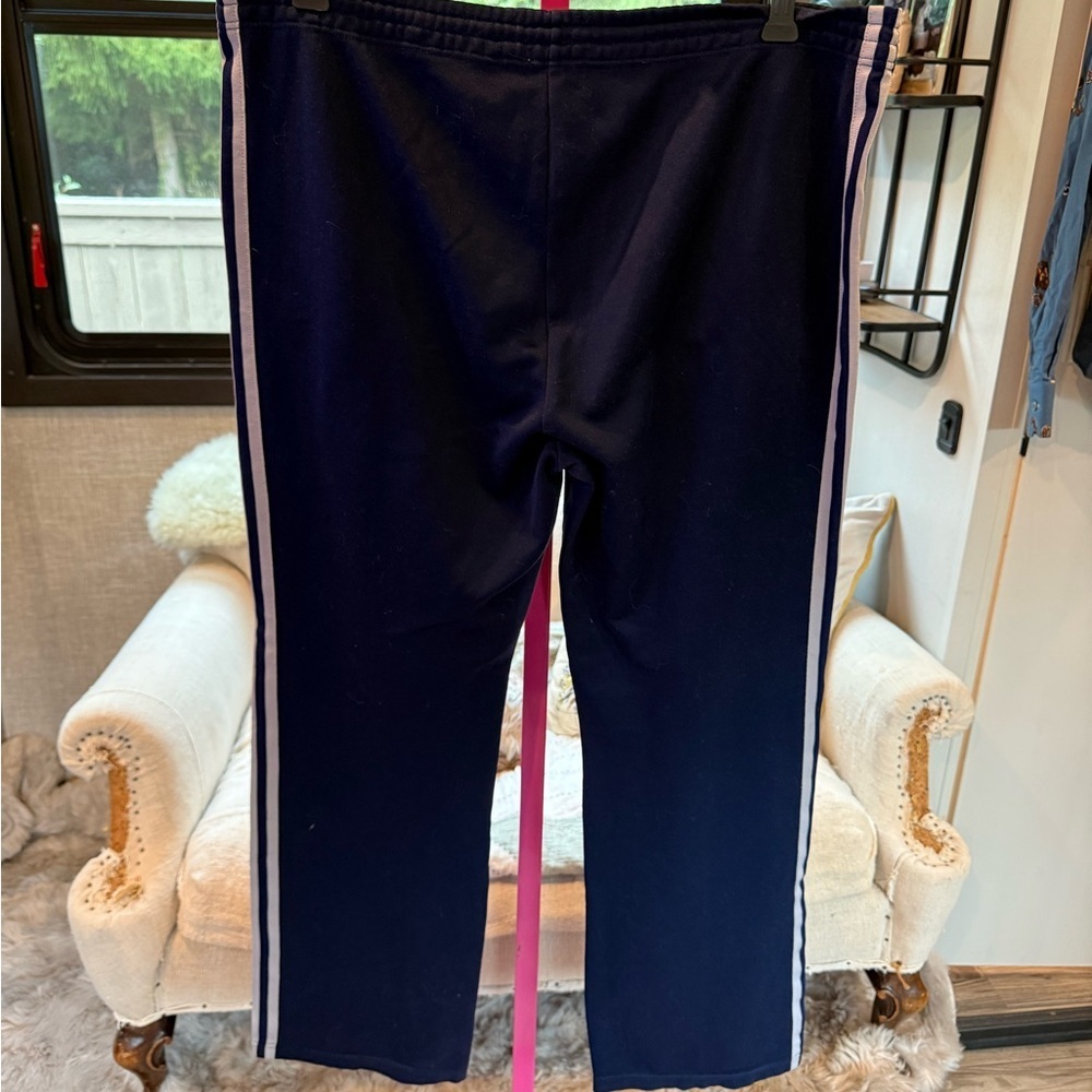 VINTAGE Adidas Navy Blue Track Pants with White Stripes men’s medium - Picture 3 of 6